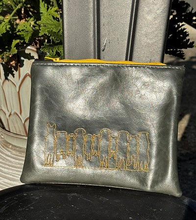 Dog But Zipper Pouch